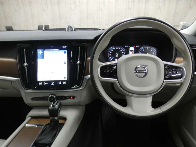 【AVIX　IMPORT　PREMIUM店】　株式会社　アビックス　コーポレーション　0120-30-7915携帯電話可