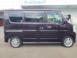 運転席側スライドドアは手動です！軽自動車なので、手動とは言え軽く開閉が可能です！片側電動、片側手動は使い勝手が非常にいいですよ（⌒∇⌒）