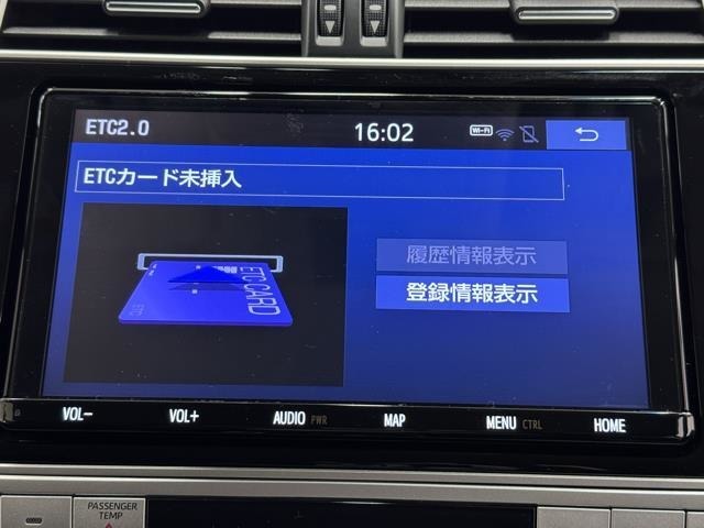 ナビ画面に連動したETCを装備しています。　過去に利用した利用料金も一目で分かって、とっても便利です。　ETCの抜き忘れ、挿し忘れも警告してくれるので安心ですね。