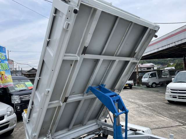 荷台をあげたフレーム部分です。