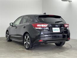 ・ステアリングスイッチ・パドルシフト・革シート・純正フロアマット・前席シートヒーター・前席パワーシート・前方ドライブレコーダー・ETC