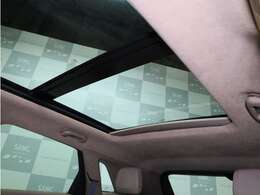 ■サンシェード付電動パノラマサンルーフ