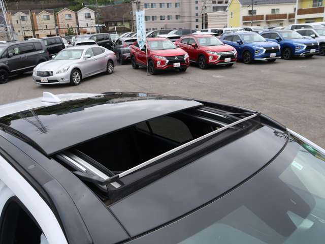 ☆電動パノラマサンルーフ☆　チルト・スライドオープン