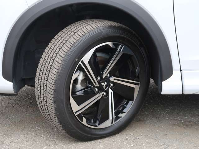 225/55R18　走行面にも異常な摩耗はありません