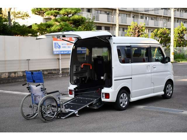 あなたに伝えたいことがまだまだたくさんあります。『坂出自動車』とWEBで入力し当店ホームページへお越しください。http://sakaide-j.com/※車いすは見本です。