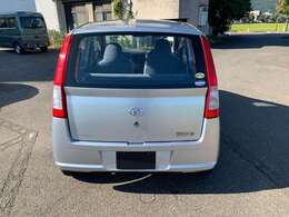 室内展示場を完備しておりますので、天候の悪い日でもゆっくりと車両をご覧下さい。