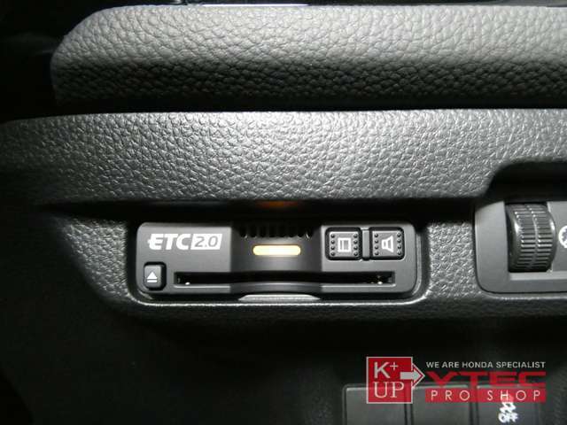 ETC2.0がビルトイン済み。追加でドライブレコーダー取付などもお気軽にご相談ください。