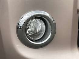 フロントフォグランプ　霧や大雨など悪天候時にヘッドランプの明かりを補助します！