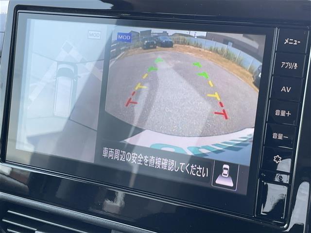 【バックモニター】後方の安全確認ができます。駐車が苦手な方にもオススメな便利機能です。