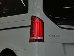 今、話題のクリーンディーゼルエンジンと電子制御7速ATが軽快な走りを演出してくれます！！　便利な純正HDDナビ・地デジ・360°カメラ・ETC