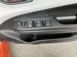 パワーウインドウスイッチです。