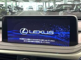 【12.3インチワイドナビ】高級感とインパクトのある大型ワイドナビを装備。各種オーディオ操作はもちろん、横長ワイド画面でのマップ2分割表示など、利便性も高いナビです♪
