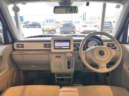 とてもカワイイ室内とインパネです♪