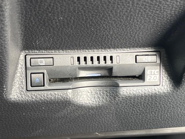 【ETC】高速道路の料金所をストレスなく通過！話題のスポットやサービスエリアに多い「スマートIC」利用時は必須のアイテムです。当店でセットアップを実施、ご納車当日からすぐにご利用いただけます！