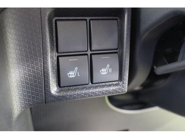 寒い日に大活躍なシートヒーターがついています。