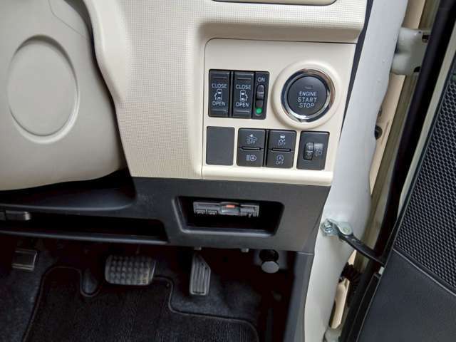 工場も完備いたしておりますので、修理でのご相談も大歓迎です！カーセンサー無料電話はこちら：0078-6002-647110