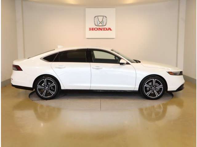 Honda認定中古車ディーラーだからこそ「安心 安全 信頼 満足」のサービスを提供いたします。保証制度やメンテンスパックはもちろん、安心のための自動車保険にJAFなども取り扱っております。