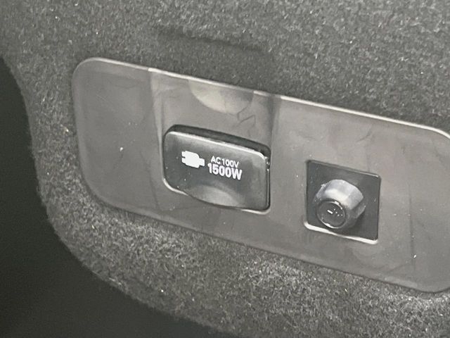 【1500Wアクセサリーコンセント】消費電力1500Wまでの家電が使えます。キャンプやスポーツ・アウトドアでのアクティビティはもちろん、災害・停電の際に大活躍♪