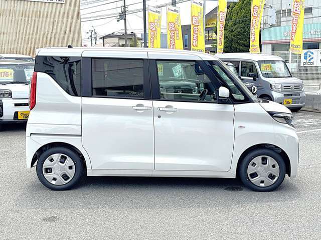 当店は自動車保険の正規代理店です！3社扱っておりますのでお客様に合った保険を提案させて頂きます！もしもの事故の際も当店にお任せください！アフターサービスが充実しておりますのでご安心ください！
