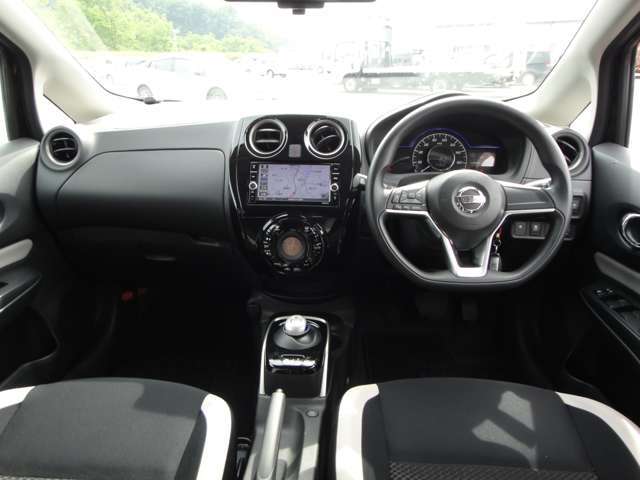 ★車内のいやな臭い等は感じられません★ですから車内はとってもきれいです！煙草を吸わない方や煙草の匂いが気になる方も安心してお乗りいただけますね★