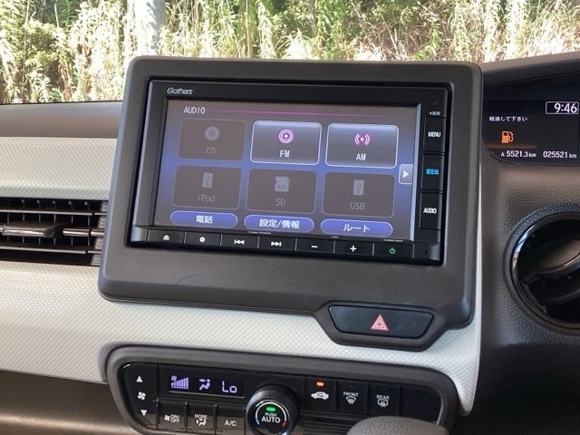 ホンダ純正メモリーナビ搭載ですので、遠距離へのお出かけもお任せ下さい。ホンダ純正ディスプレイオーディオ搭載です。ドライブのお供に。