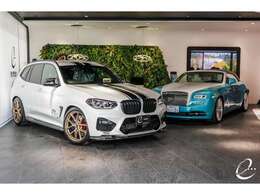 2021年式X3M  コンペティション アルピンホワイト 　3D デザイン　フロントカーボンリップ　/ サイドスポイラー　/ リアディフューザーKW Ver.3 車高調BBS 21インチパノラマガラスSRが入庫致しました。