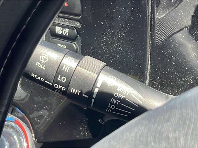【運転席操作部】快適なドライブを楽しむための機能が装備されています！運転席から触れるので、使いやすいです！除菌プランいれていただくと、さらに清潔で安心していただけます！