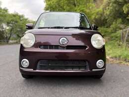 フロントバンパー・左側面リヤバンパー傷があります塗装はクリア剥げもなく綺麗です