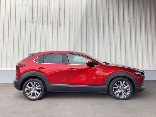 CX-30は全高が1540mmとどの立体駐車場も利用でき、取り回しがしやすいサイズでなので、安心して街中へお買い物に行くことが出来ます