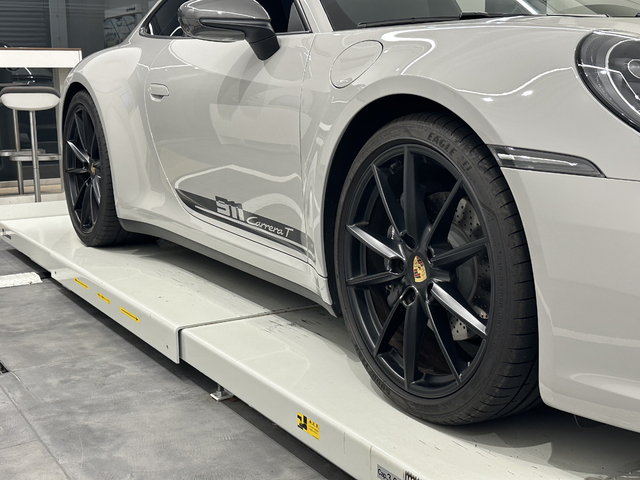 弊社では、同系列の中古車センターの在庫車をご購入頂く事も可能でございます。お気軽にお問い合わせ下さいませ。