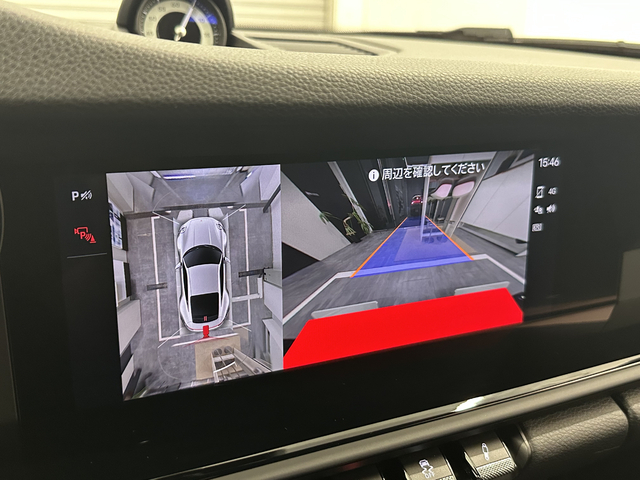 サラウンドビューモニターで車両周辺の確認をアシストします。