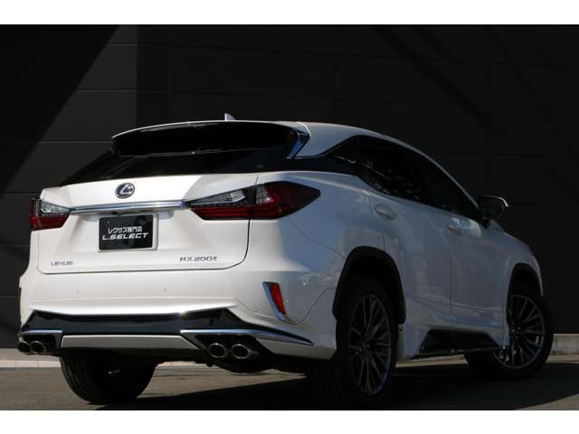 ◆禁煙車◆SR◆モデリスタエアロ(F/S/R)◆モデリスタ4本出しマフラー◆茶革エアシート◆前後シートヒーター◆リアエンターテインメント◆パノラマビュー◆カラーHUD◆三眼LEDヘッドライト◆後席電動格納◆純正ナビ◆