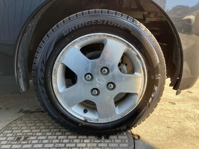 そのため、すべてのお車に安心1年保証を距離無制限でお届けできております！すべては根本、仕入れへのこだわりからなせる確かな自信からです！