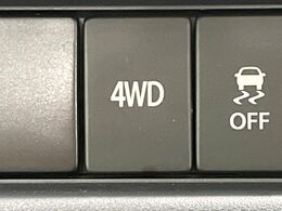 4WDのお車ですので、雪道でも安心です♪降雪地地域にお住まいの方以外にも、ウィンタースポーツが趣味の方や降雪地域へ帰省される機会がある方にもおすすめ！