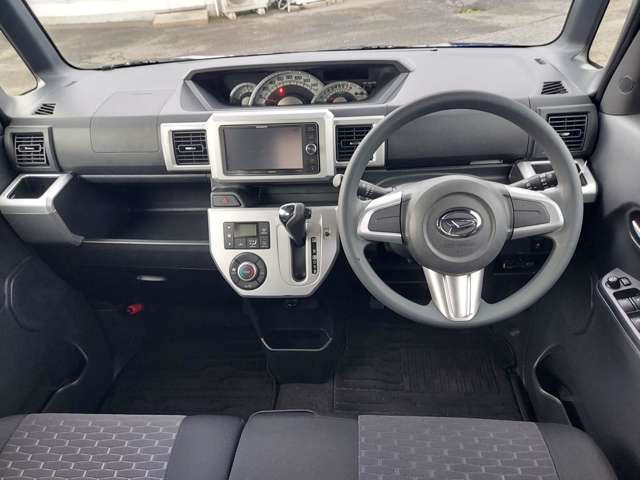 スッキリとしたインパネまわり！視界良好です★