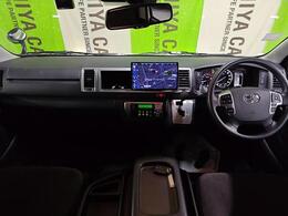 大画面のナビも装着されておりお得感あります◎