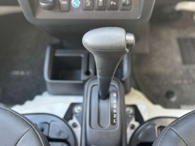 【1台限り】ご覧いただいている車両は1台限りの在庫となっております。まずは右下赤いボタン「トークでお問い合わせ」より在庫確認と見積もり依頼を！