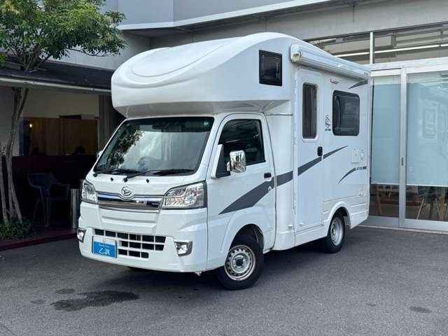 中古車は全てWeb在庫です。現車はストックヤードにて保管しており常時展示はしておりませんので、現車をご確認の場合は事前にお電話にてご連絡お願い致します。075-922-2313　定休日：毎週水曜日