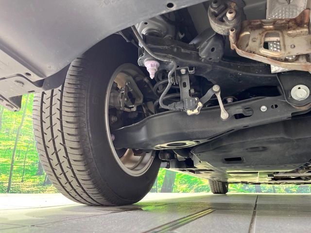 お車を安心してお乗りいただく為には、足回りの定期点検が欠かせません。サービスサポート（有償保証）では無料点検もご提供しており、安心のカーライフをお過ごしいただけるサポート体制が整っています。