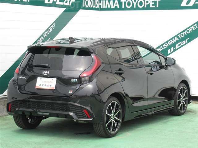 中古車の総合評価や内外装の状態などがひと目でわかるよう、トヨタ車のプロの検査員が車両状態を検査した「車両検査証明書」をご用意しています。