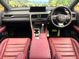 グループ総在庫数約30，000台！！全国の系列店からメーカー・車種問わずご紹介出来るので、あなたにピッタリのお車が見つかるはずです♪まずはお問い合わせ下さい☆