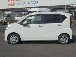 ボディカラーは、ホワイト（W19）になります。