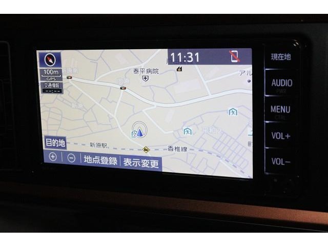 ナビを装備！　施設名などから、すぐに最適ルートを検索します。（機種によりナビやコネクトサービス等ご利用の際は、別途契約が必要となる場合があります）