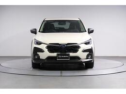 航空機をモチーフにしたフロントグリル、スバルらしさをさりげなくアピールしています