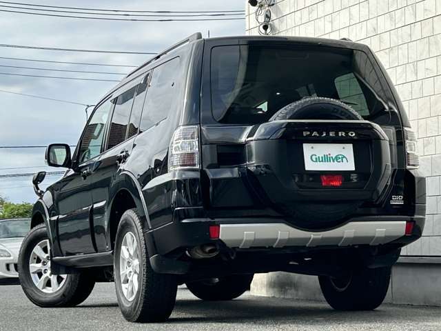 700台限定車　ディーゼルターボ　4WD　7人　ナビ　バックカメラ　電動サンルーフ　ルーフレール　ベージュレザー　シートヒーター　パワーシート　衝突軽減　デフロック　クルコン　FRドラレコ　ETC