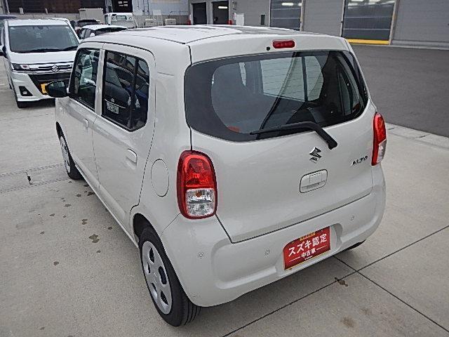 ボディーカラーはソフトベージュメタリックです。