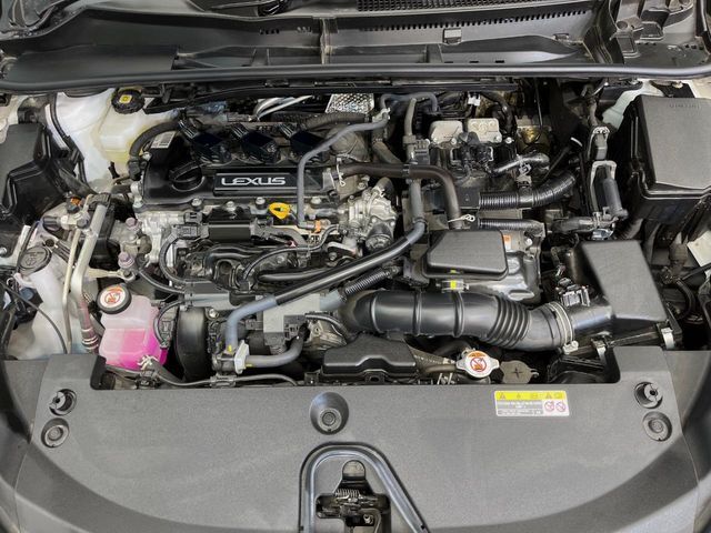 親切・丁寧な専門メカニックスタッフが応対！・車検・点検整備・事故等の修理などアフターサービスも安心。お車のカスタマイズもネクステージのサービススタッフまでご相談ください！