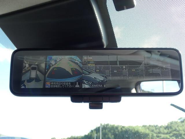 バックカメラ装備しております。駐車時に大変役に立ちますよ♪駐車が苦手な方にも便利機能です♪