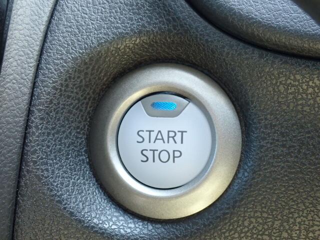 プッシュスタートでエンジン始動♪