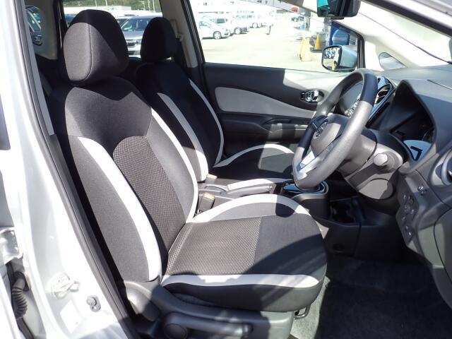 フロントシート、状態良好で安心です。大きな汚れもなく安心です